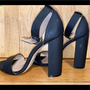 Mix No. 6 Avery Block Heel Sandal